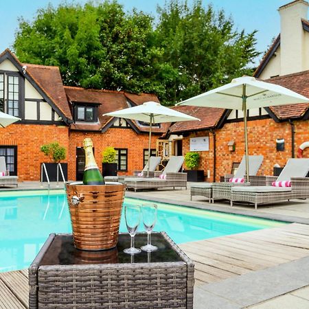 คาร์มา แซงก์ทัม ออน เดอะกรีน Hotel Cookham Dean ภายนอก รูปภาพ