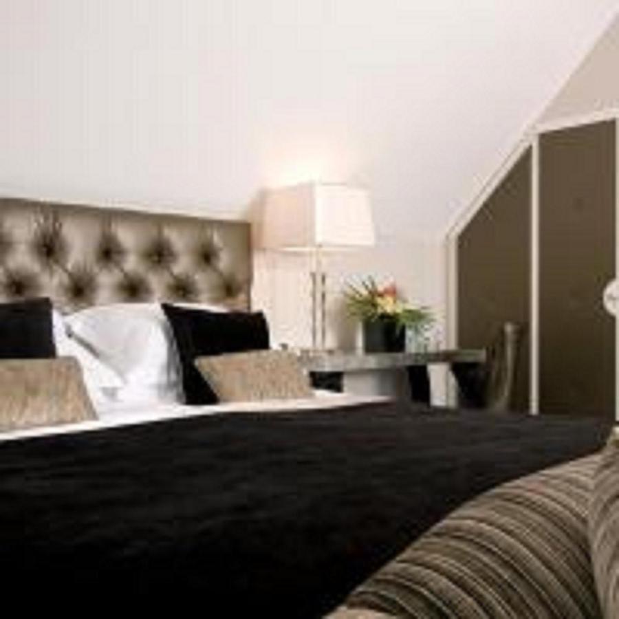 คาร์มา แซงก์ทัม ออน เดอะกรีน Hotel Cookham Dean ภายนอก รูปภาพ