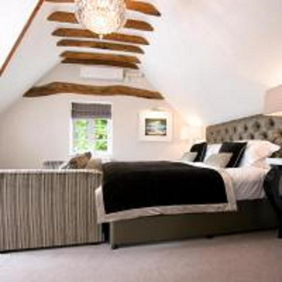 คาร์มา แซงก์ทัม ออน เดอะกรีน Hotel Cookham Dean ภายนอก รูปภาพ